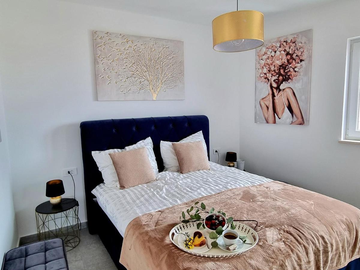 Seaview Apartment Sveti Filip i Jakov Ngoại thất bức ảnh